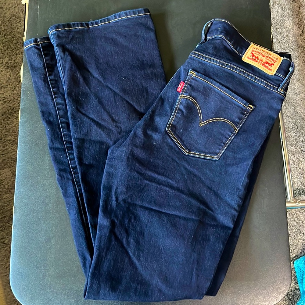 Levi’s Shaping Bootcut Size 28 Dark Wash Jeans